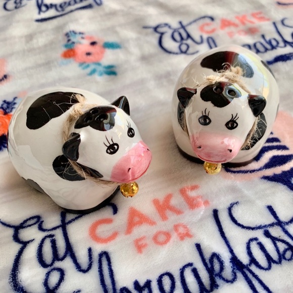 🐄 Cow Salt & Pepper Shakers 🐄 - Picture 2 of 10